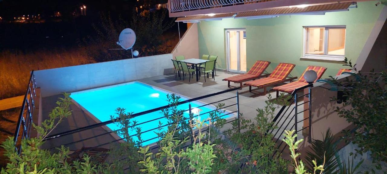 Apartment M&M With Private Pool Kučine Exterior foto